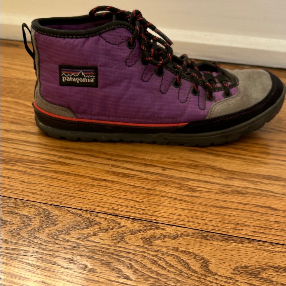 Patagonia women’s purple and gray light weight hiking shoes. - Picture 3 of 5